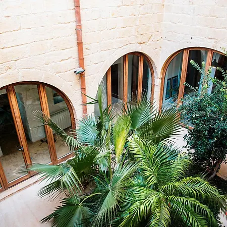 Enchanting Retreat In Gozo Għarb