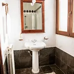 Enchanting Retreat With 5 Bedrooms In Gozo Għarb