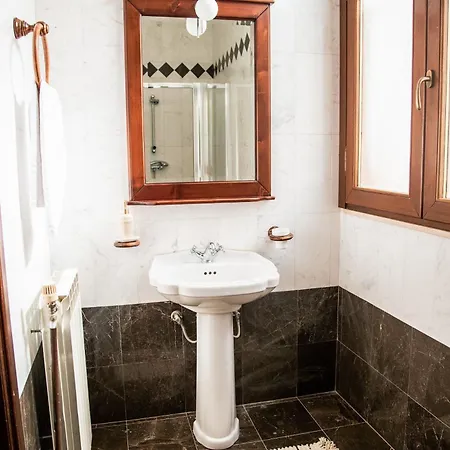 Enchanting Retreat With 5 Bedrooms In Gozo Għarb