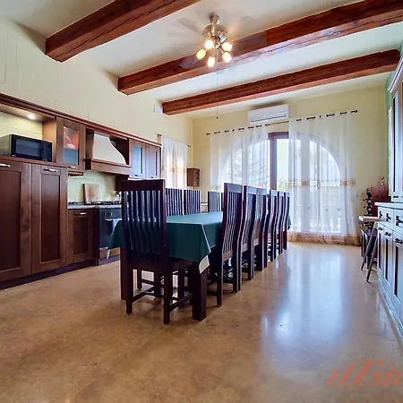 Enchanting Retreat With 5 Bedrooms In Gozo Villa Gharb (Gozo)