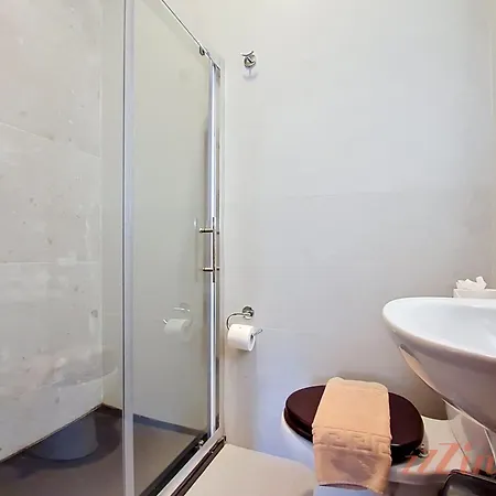 Villa Enchanting Retreat With 5 Bedrooms In Gozo