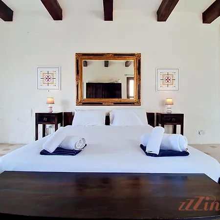 Villa Enchanting Retreat With 5 Bedrooms In Gozo *