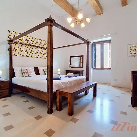 Enchanting Retreat With 5 Bedrooms In Gozo *