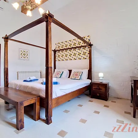 Villa Enchanting Retreat With 5 Bedrooms In Gozo *
