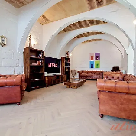 Villa Enchanting Retreat With 5 Bedrooms In Gozo Gharb (Gozo)