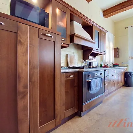 Villa Enchanting Retreat With 5 Bedrooms In Gozo *