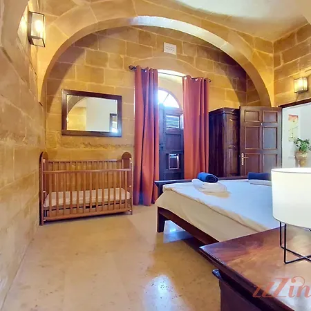 Enchanting Retreat With 5 Bedrooms In Gozo Gharb (Gozo)