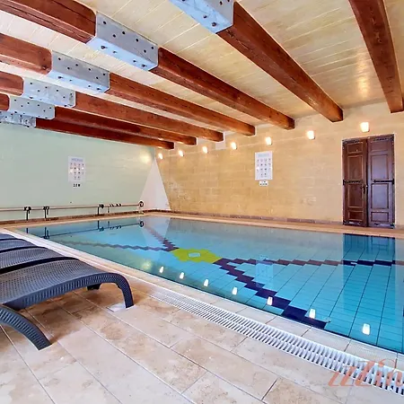 Villa Enchanting Retreat With 5 Bedrooms In Gozo Gharb (Gozo)