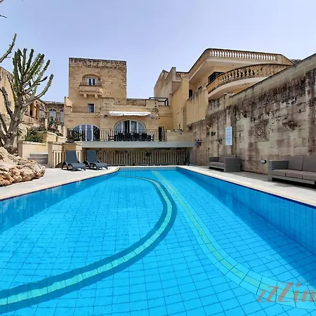 Enchanting Retreat With 5 Bedrooms In Gozo *