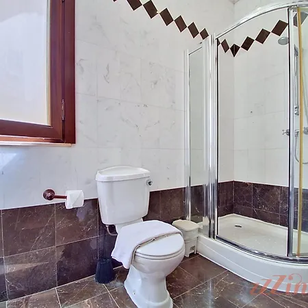Villa Enchanting Retreat With 5 Bedrooms In Gozo