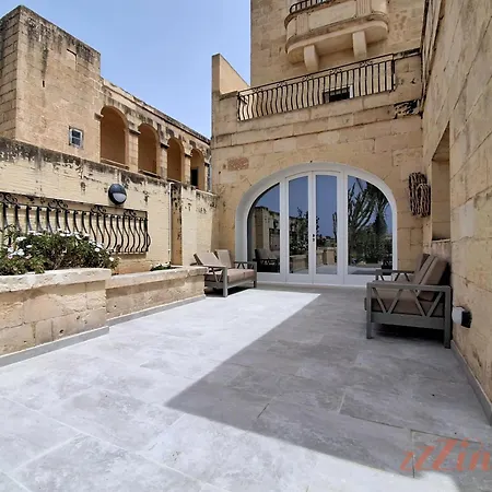 Villa Enchanting Retreat With 5 Bedrooms In Gozo
